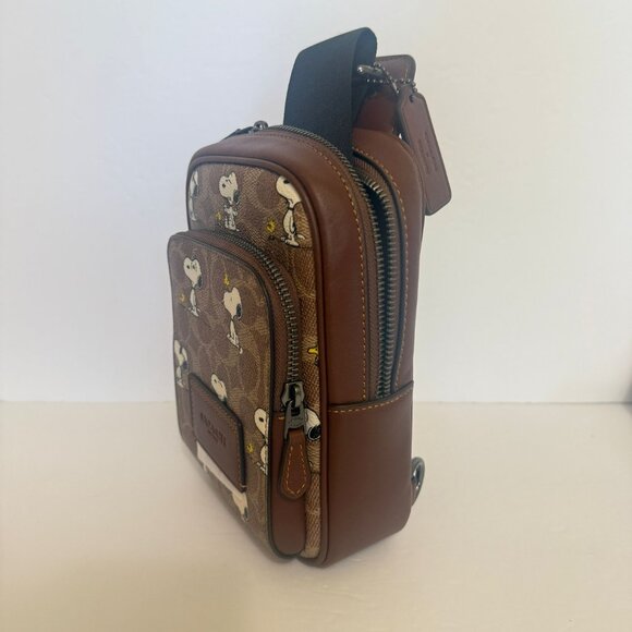 Coach X Peanuts Racer Sling Pack In Signature Canvas With Snoopy Print cbk47 - Picture 3 of 7